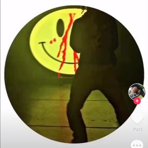 Meet your Posher, Max